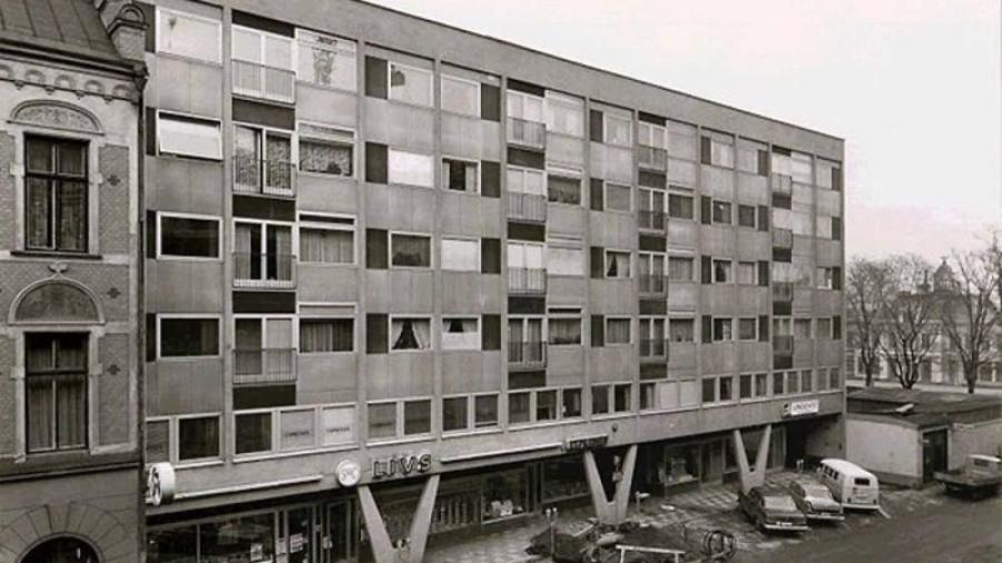 Kyrkogatan 4 och 6 i mitten av 60-talet. Bilden till hör Sundsvalls museums fotoarkiv.